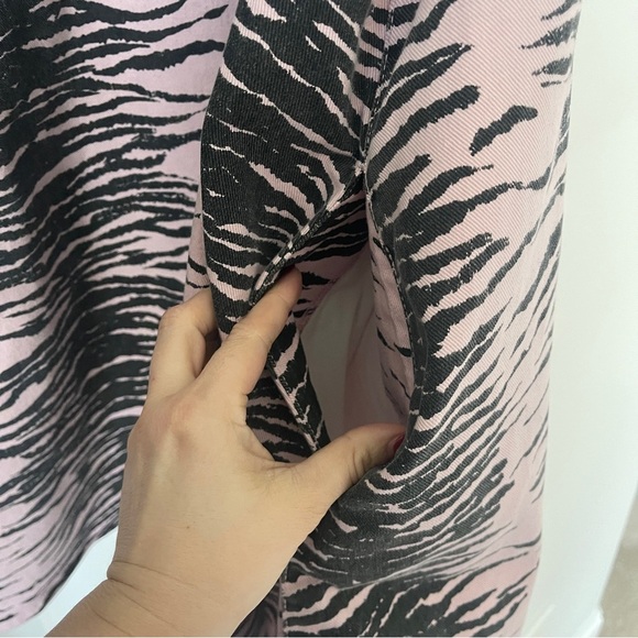 Ganni Women's Print Denim Mini Dress Tiger Stripe Light Lilac - Picture 4 of 8